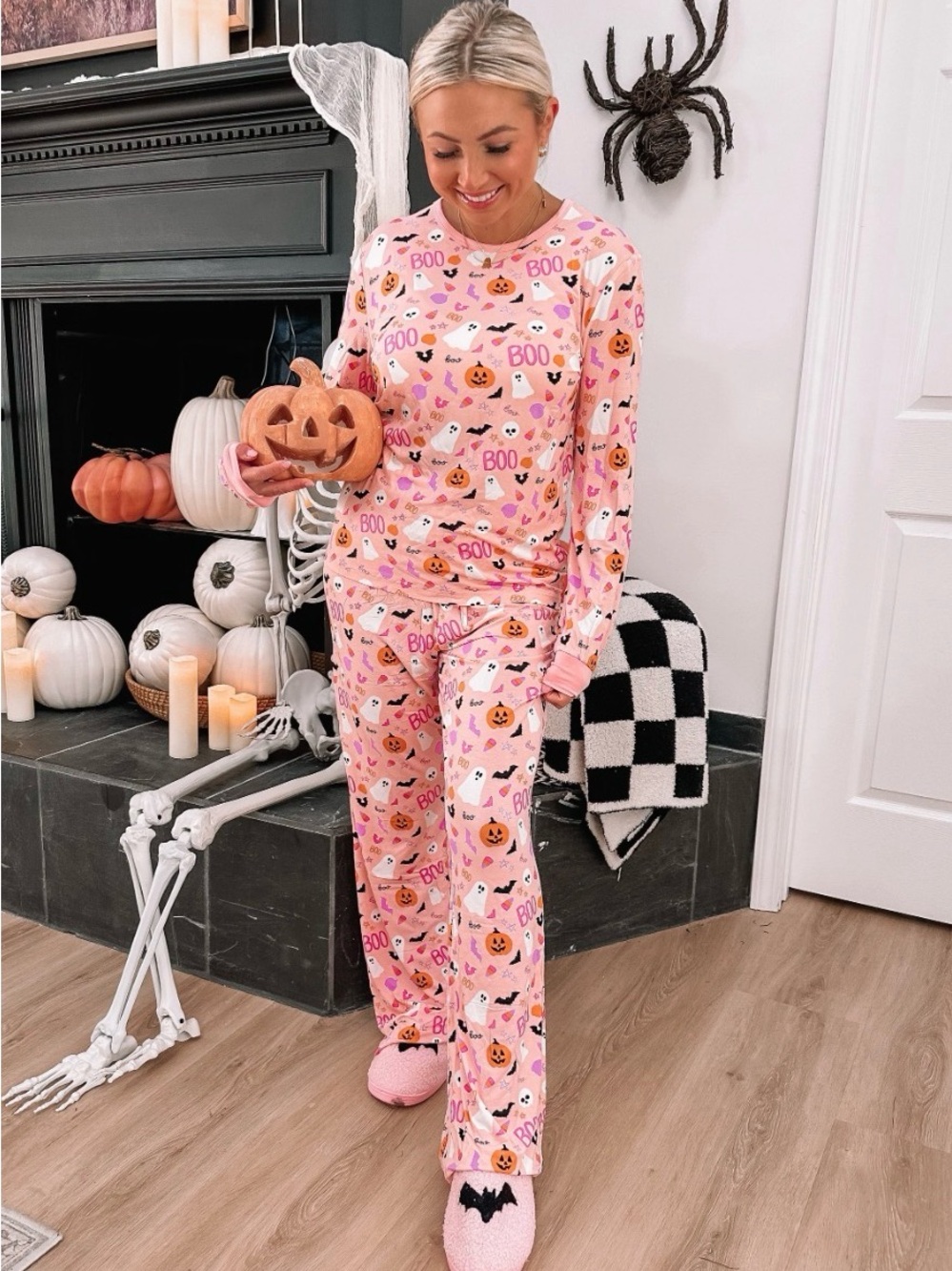 Pink Lily Pink Halloween Pumpkin & Ghost 'Boo' Women's Pajama Set